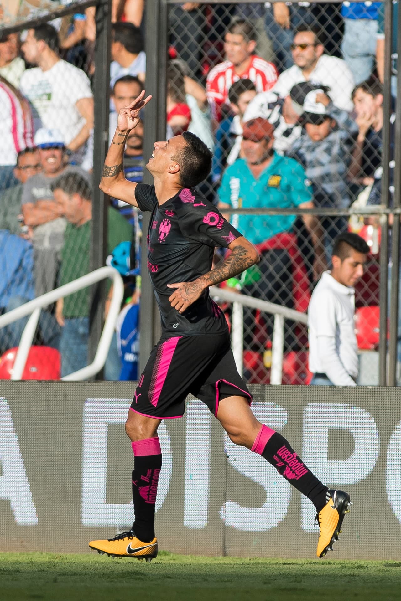 Un gol: Leonel Vangioni (Vs. Querétaro) - Argentina