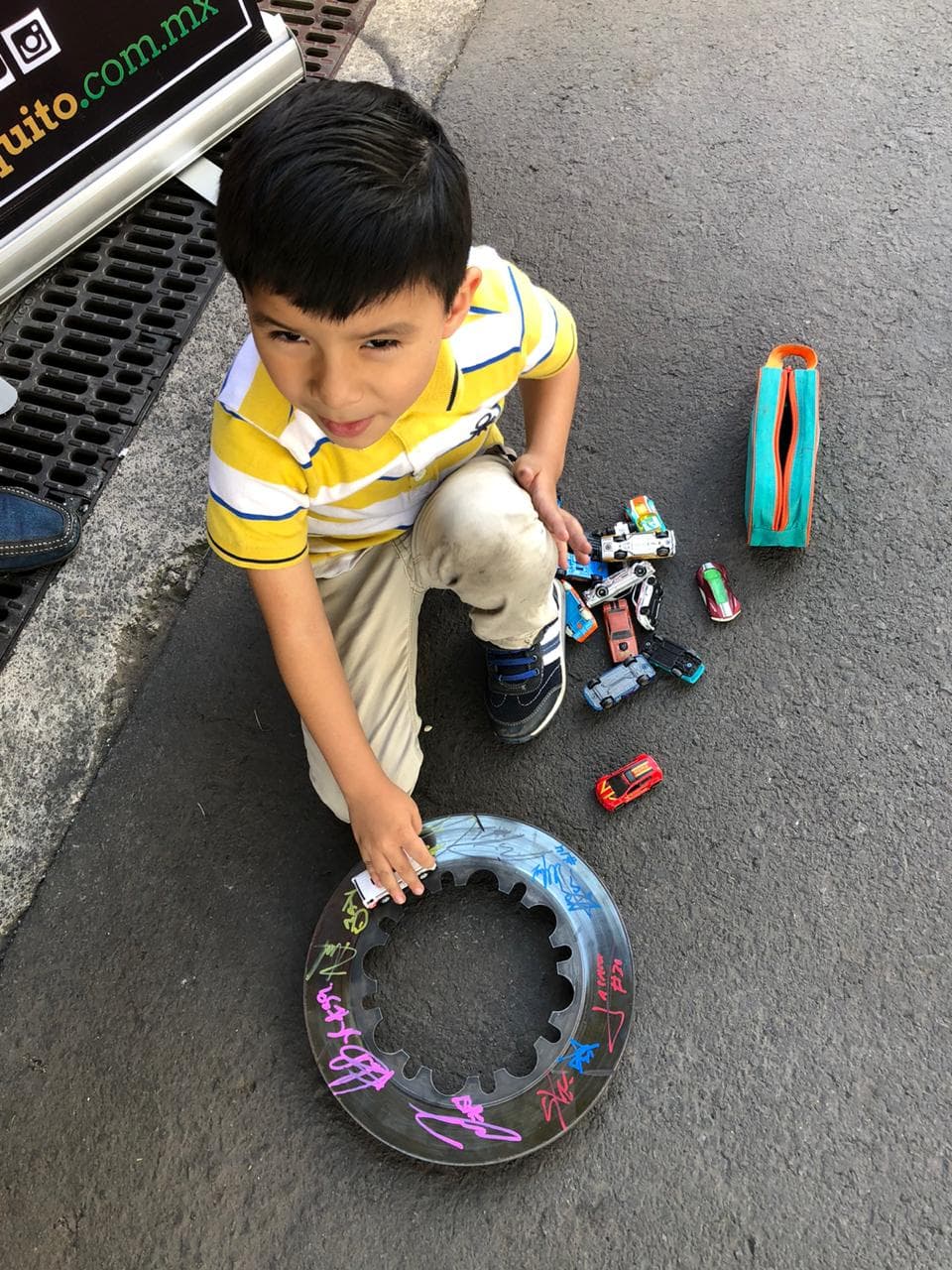 Con mucha pasión y un gran ambiente, así se vive el cierre de Nascar Challenge en México.
