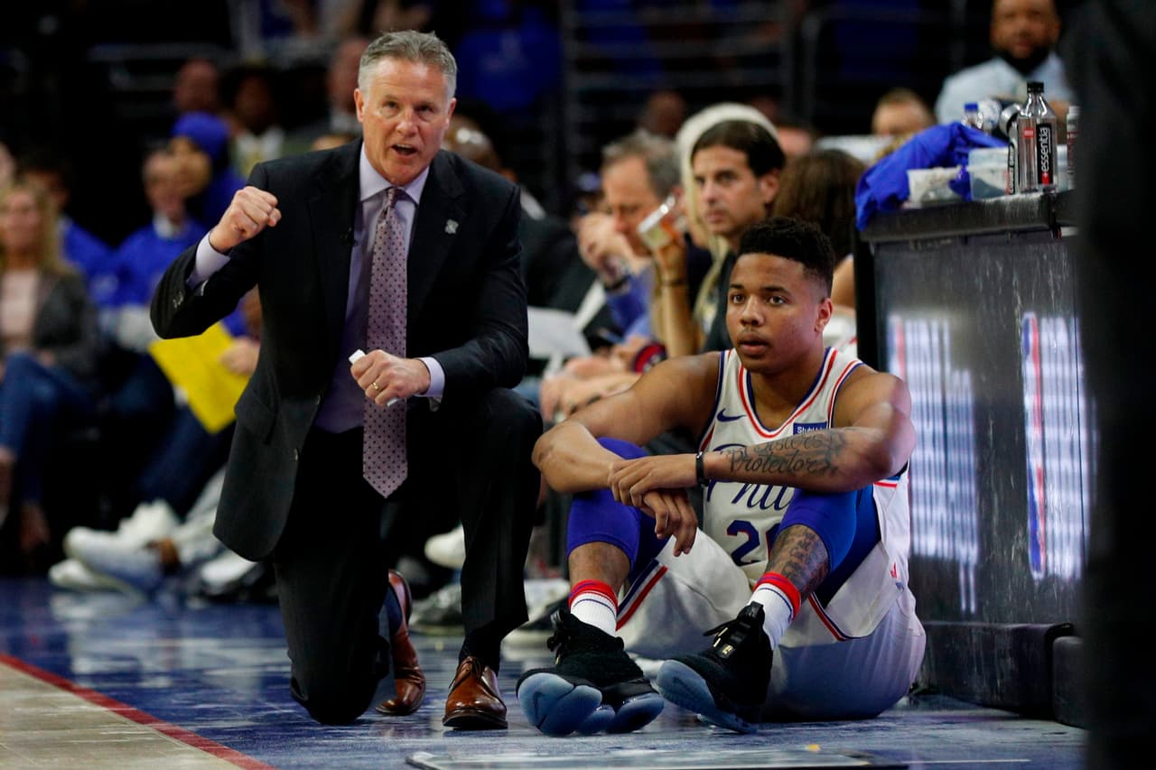 En el mismo juego Markelle Fultz jugó también su primer juego de postemporada con 14 minutos en la duela donde sumó cinco puntos, dos rebotes y cuatro asistencias ante el Heat.
<br>