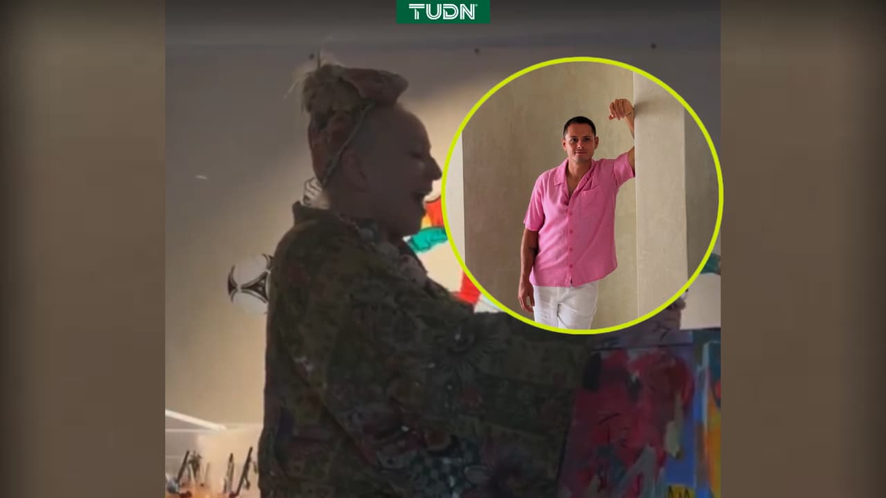 Cantante destapa polémica imagen de Chicharito jamás antes vista