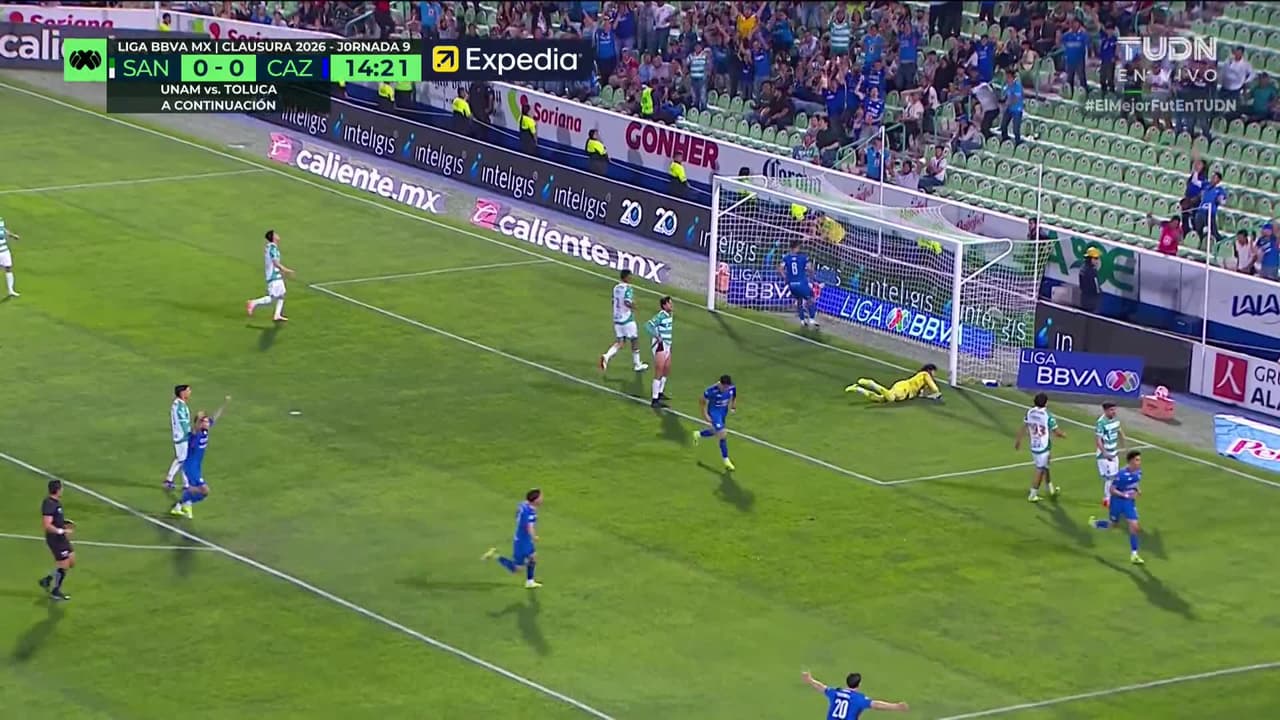 ¡GOL!  anota para Cruz Azul. Jeremy Márquez