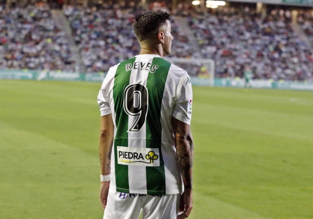 En el 2018 firmó con el Córdoba de la Segunda División de España y fue vital para que el equipo no descendiera a Segunda B.