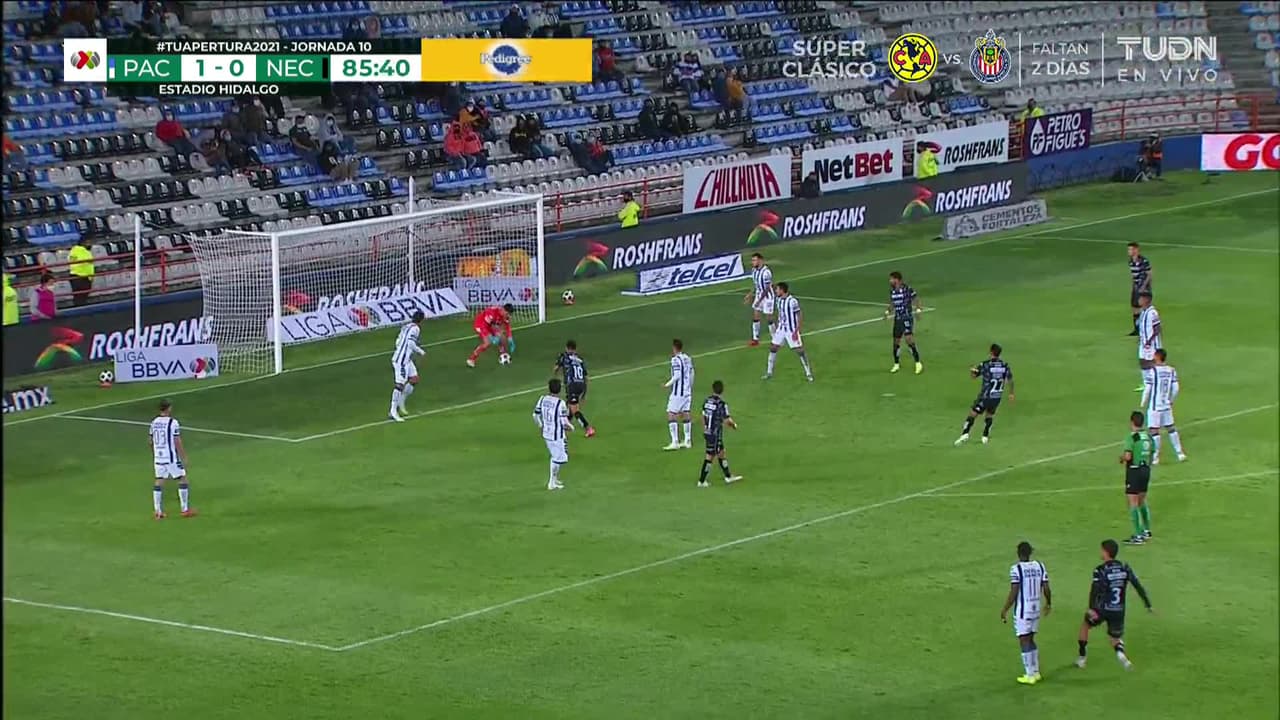 ¡TIRO ATAJADO! disparo por Alejandro Zendejas.