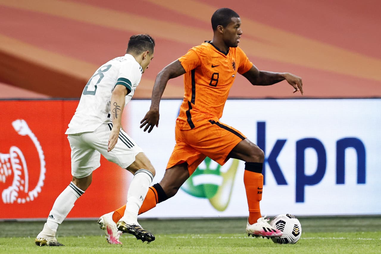 Wijnaldum a Guardado en derrota de Holanda ante México: No era penal