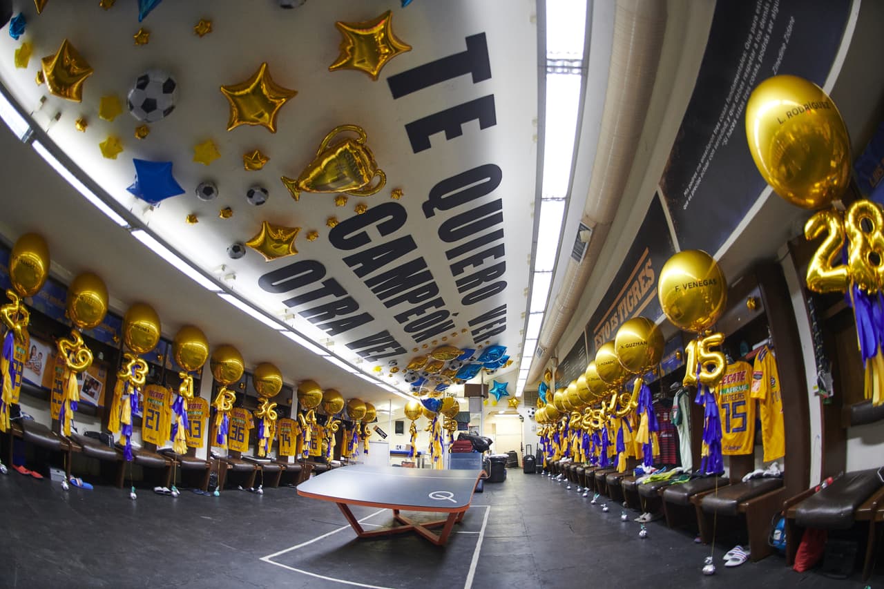 Este es el marco con el que las aficiones de los dos equipos regiomontanos se preparaban para alentar a Tigres y Rayados en el Clásico Regio edición internacional en la Final de la Liga Campeones de la Concacaf.