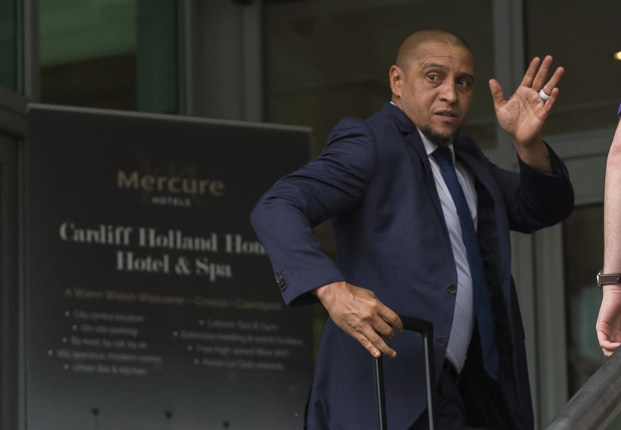 FInalmente, con el Real Madrid también llegaron varios exjugadores como Roberto Carlos.