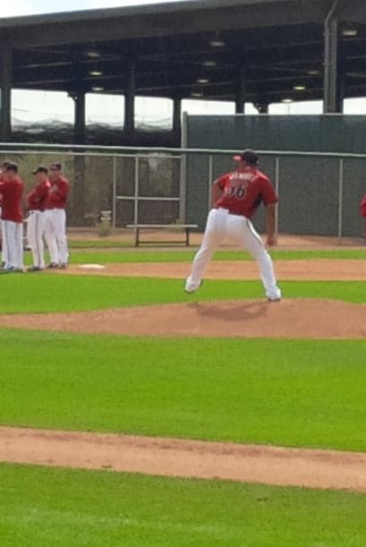 "Detrás" de los entrenamientos de primavera de la MLB, los atléticos jugadores de las grandes ligas muestran todo su talento... y mucho más que eso. Aparte de ejercitarse y compartir con sus seguidores, los beisbolistas lucieron sus atributos de espalda especialmente para las fans.