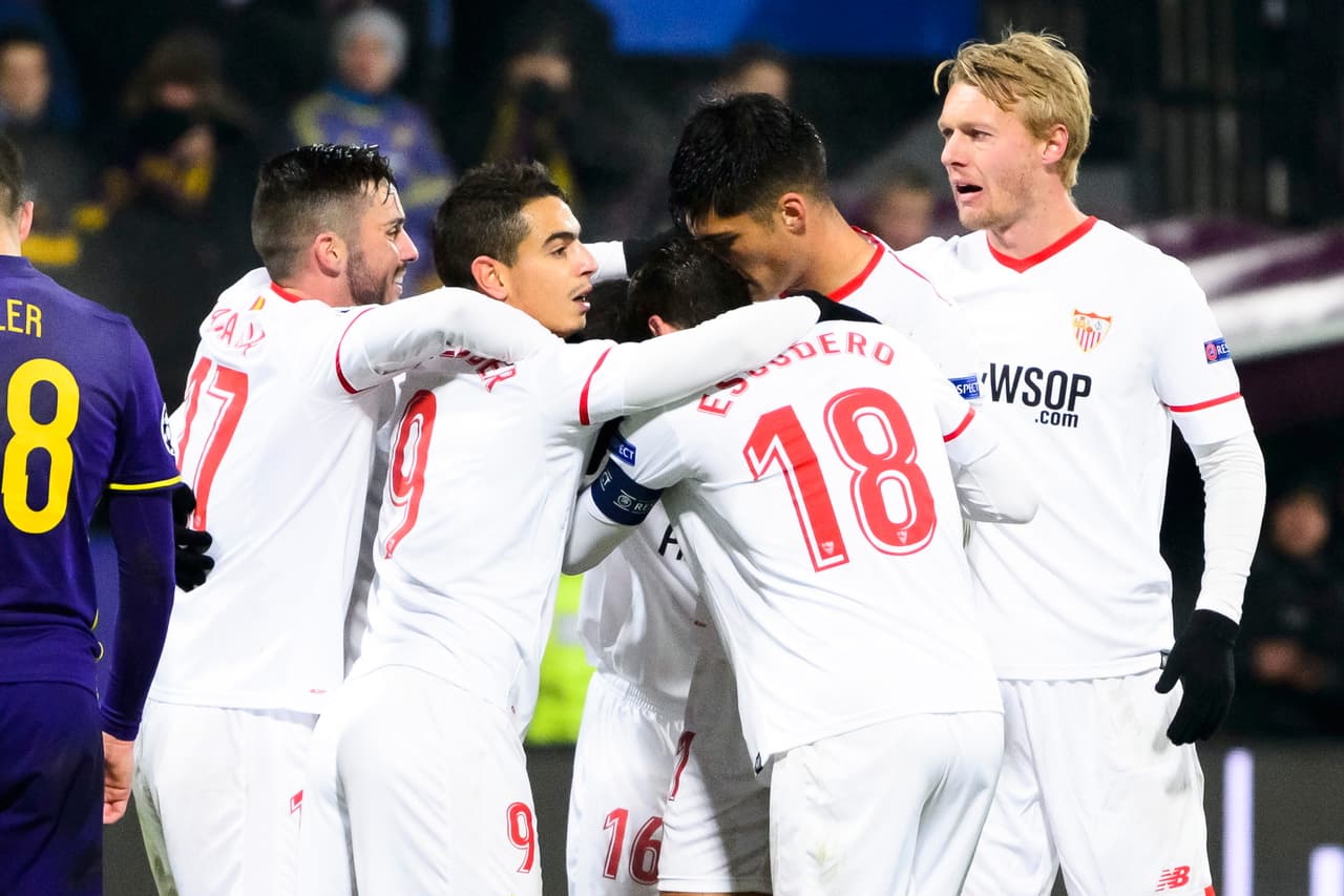 Los primeros de grupo jugarán como visitantes la ida de octavos el 13/14 y 20/21 de febrero del 2018, y como locales la vuelta será el 6/7 y el 13/14 de marzo. Sevilla fue segundo del grupo E.