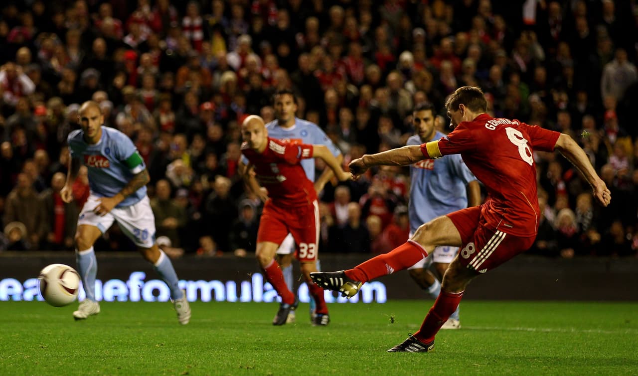 En 2010 se vieron las caras en la fase de grupos de Europa League. En San Paolo empataron sin goles, en Anfield ganó el Liverpool 3-1, con hat-trick de Steven Gerrard.