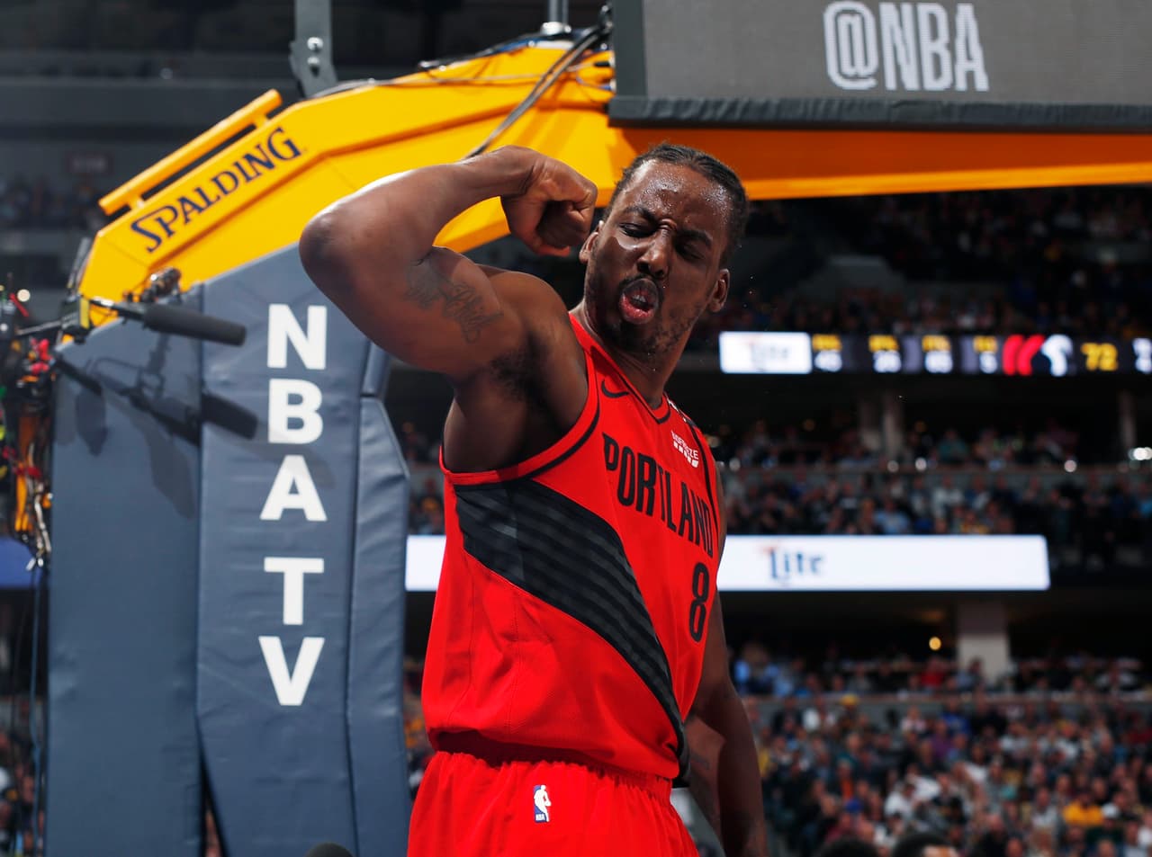 Los Portland Trail Blazers se impusieron 97-90 a los Denver Nuggets en Pepsi Center este miércoles y la serie de segunda ronda de Playoffs de la Conferencia del Oeste se iguala a un triunfo por bando. Estas son las mejores imágenes del Juego 2 de esta contienda.