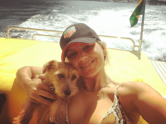 En enero del 2018 regresó a Nazare y montó la ola más grande jamás surfeada: 20.72 metros. Esto le valió un premio Guiness.