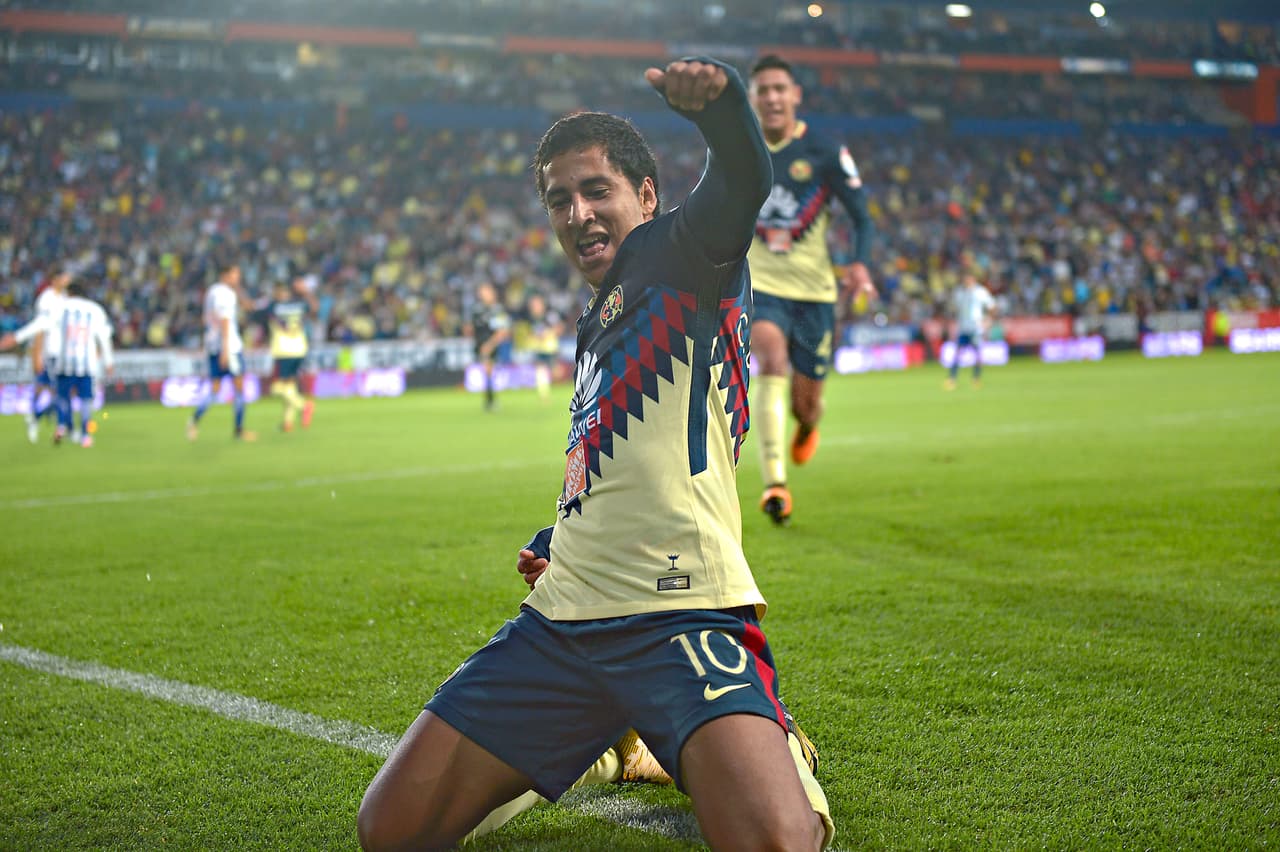 Al minuto 53, Domínguez firmó su doblete rematando tras una serie de rebotes en el área rival.