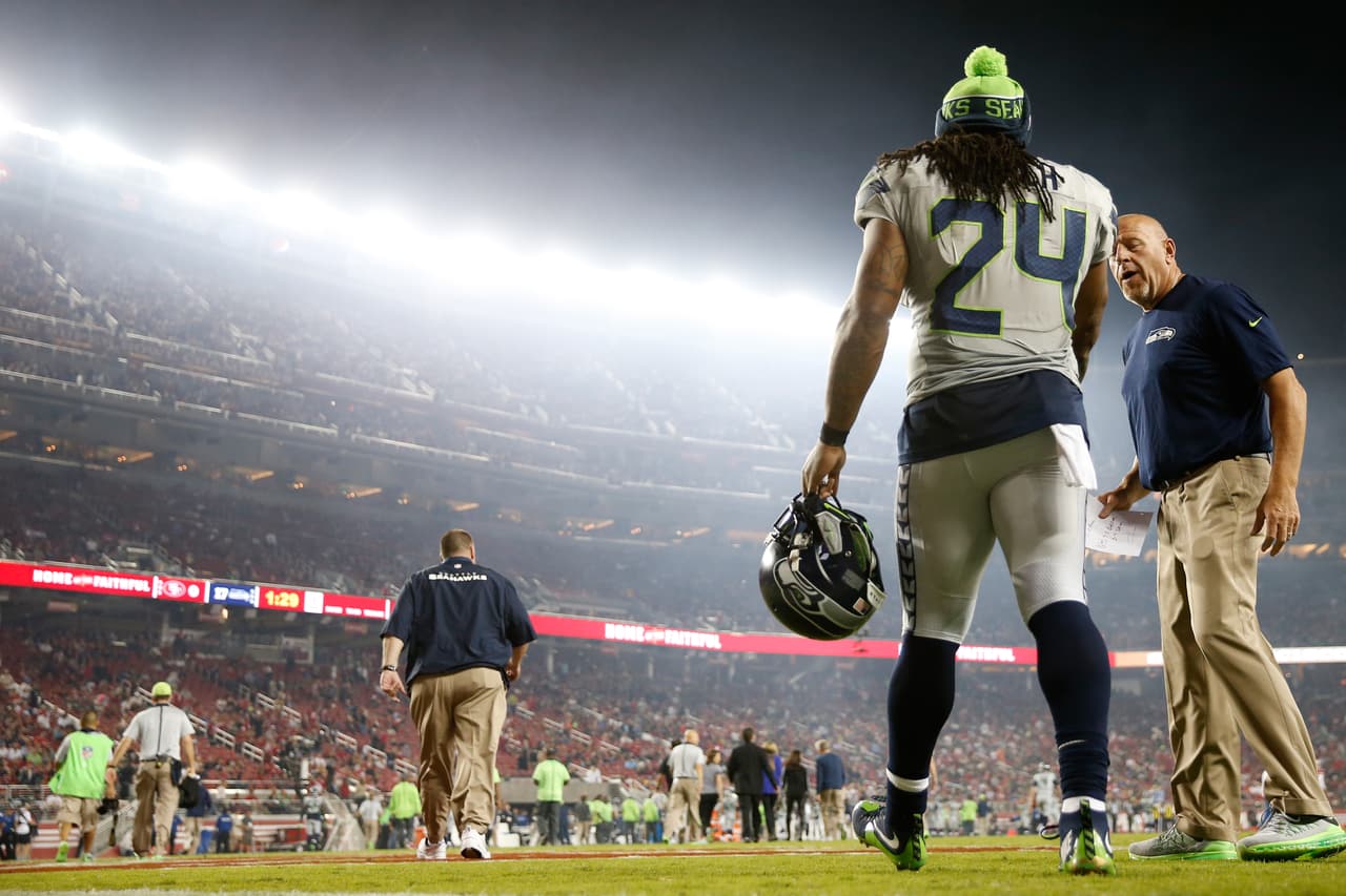 SANTA CLARA, CA - OCTOBER 22: Marshawn Lynch #24 and the Seattle Seahawks take the field for the second half of their NFL game against the San Francisco 49ers at Levi's Stadium on October 22, 2015 in Santa Clara, California. (Photo by Ezra Shaw/Getty Images)