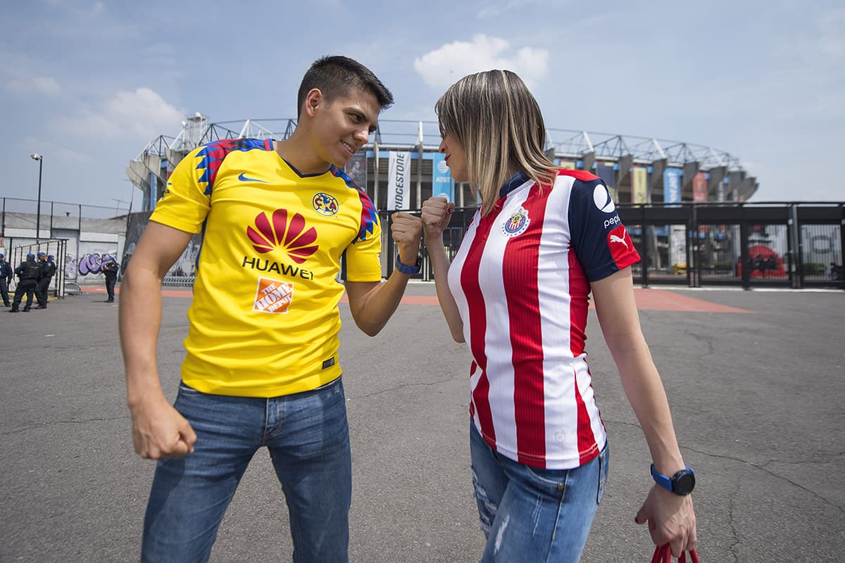 Foto de accion del partido America vs Guadalajara correspondiente a la jornada 11 del torneo Apertura 2018 de la Liga BBVA Bancomer realizado en el estadio Azteca. Action photo of the America vs Guadalajara game corresponding to day 11 of the 2018 Apertura tournament of the BBVA Bancomer League held at the Azteca stadium. EN LA FOTO: