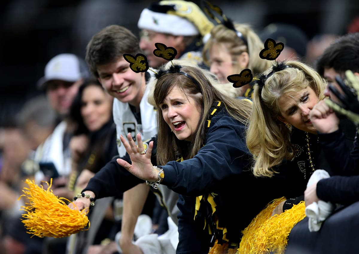 En el Superdome se vivió la fiesta del juego entre Rams y Saints.