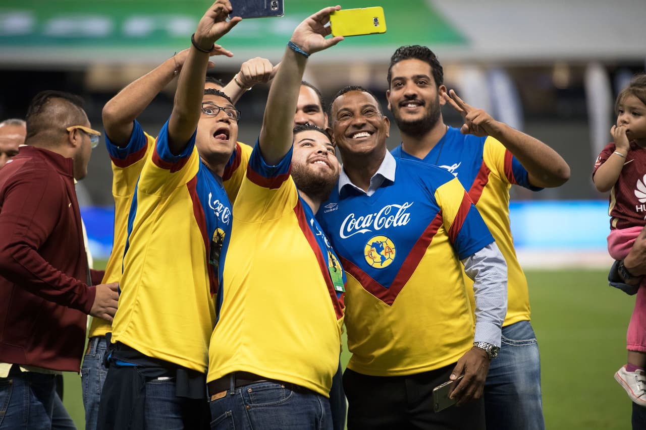 Carlos Santos disfruta mentando madres en redes sociales