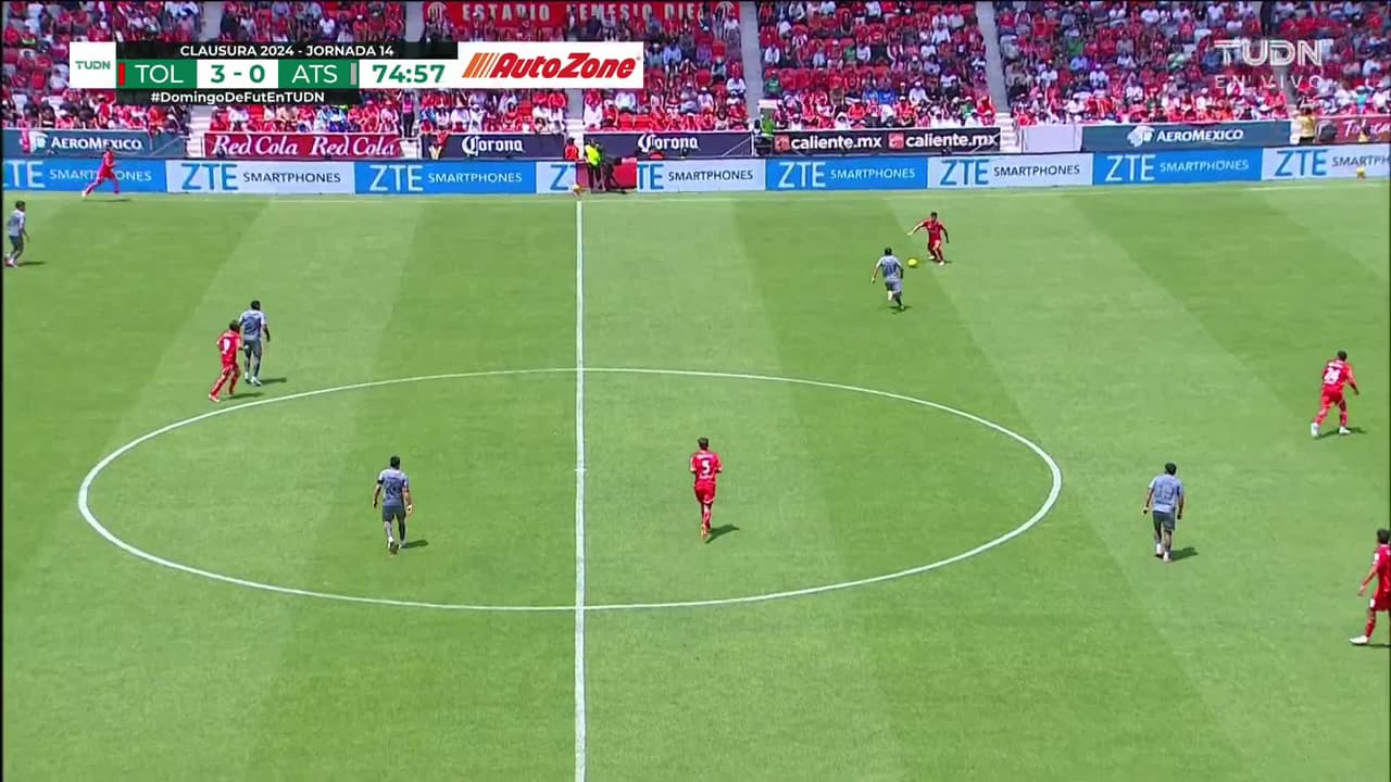 ¡TIRO ATAJADO! disparo por Alexis Vega.