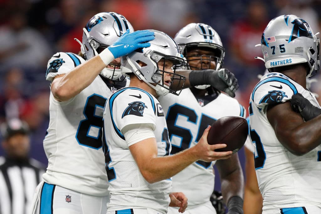 Las Carolina Panthers pierden a su mejor jugador pero vencen 24-9 a los Hpuston Texans.