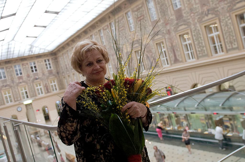 Fallece a los 74 años la mítica gimnasta checa Vera Caslavka, que enfrentó al régimen soviético