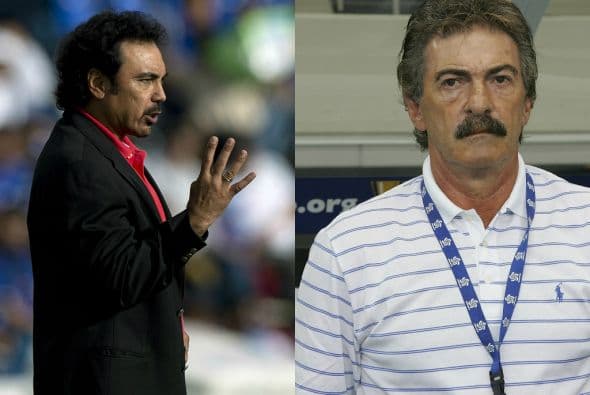 Hugo Sánchez Vs. Lavolpe. Hugo Sánchez y Lavolpe tienen una relación sumamente densa, todo surgió cuando ambos eran jugadores en 1979, Hugo Sánchez logró anotarle un gol de chilena al entonces guardameta de los Potros del Atlante y Lavolpe contestó que ni en 100 años le volvería a anotar un gol así. ‘Hugol’ respondió nuevamente con una pintura de gol.