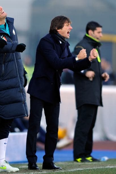 Leonardo vio como sus pupilos sufrieron su primera derrota desde que tomó la dirección técnica del equipo.