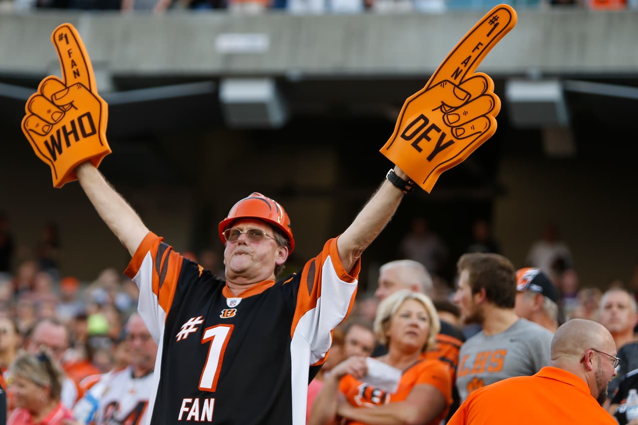 Mira a los aficionados de la NFL durante la primera semana de la pretemporada.