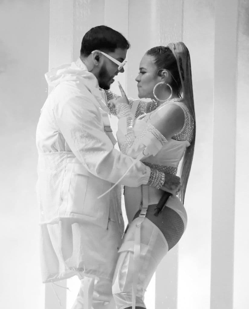 Karol G tuvo un noviazgo con el reggaetonero Anuel AA, eran la pareja urbana del año.