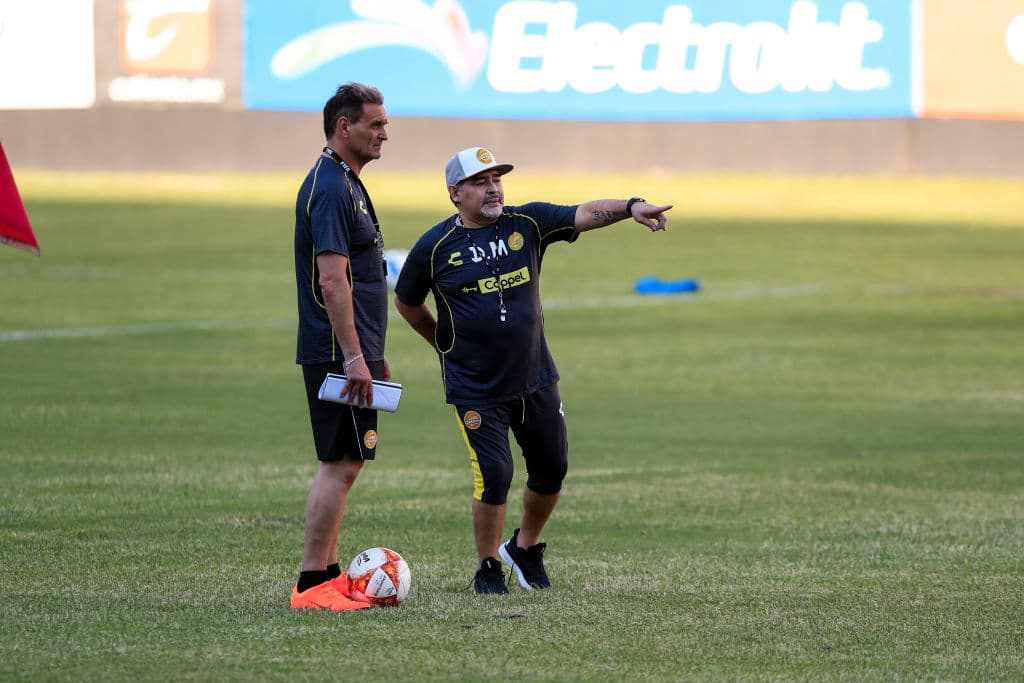 Algo que podría ablandar un poco su debut es que su rival, los Cafetaleros, están exactamente en el mismo lugar que ellos, en el fondo de la tabla con tres unidades. Y juegan de locales.
