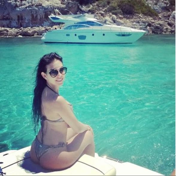 Sus primeras fotos en Instagram datan del 2015, cuando tan sólo tenía 21 años. Gracias a ellas podemos saber que, desde entonces, era una amante de la moda, el ejercicio y los viajes.