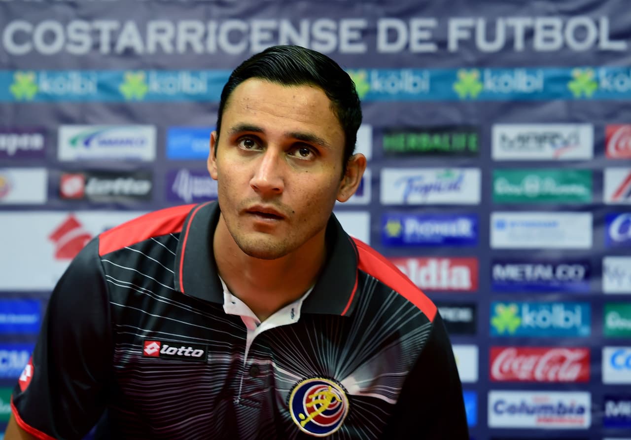 Keylor Navas viaja a Costa Rica para recuperarse de su lesión junto a su familia