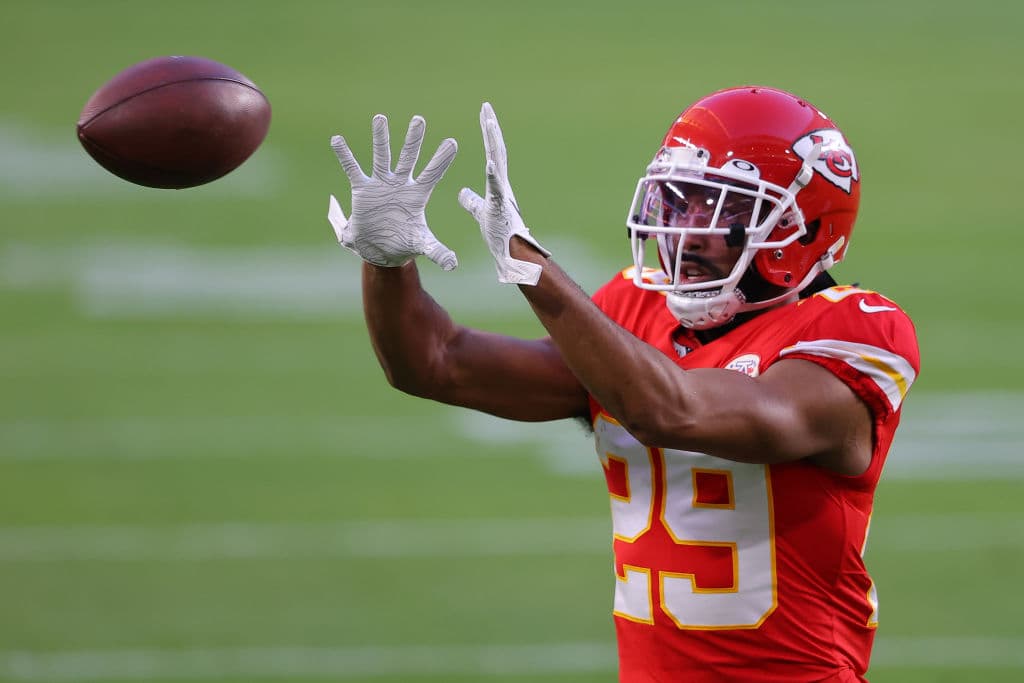 Todo listo para el Super Bowl LIV entre los Kansas City Chiefs y los San Francisco 49ers, los jugadores ya salieron a calentar previo a enfrentarse.