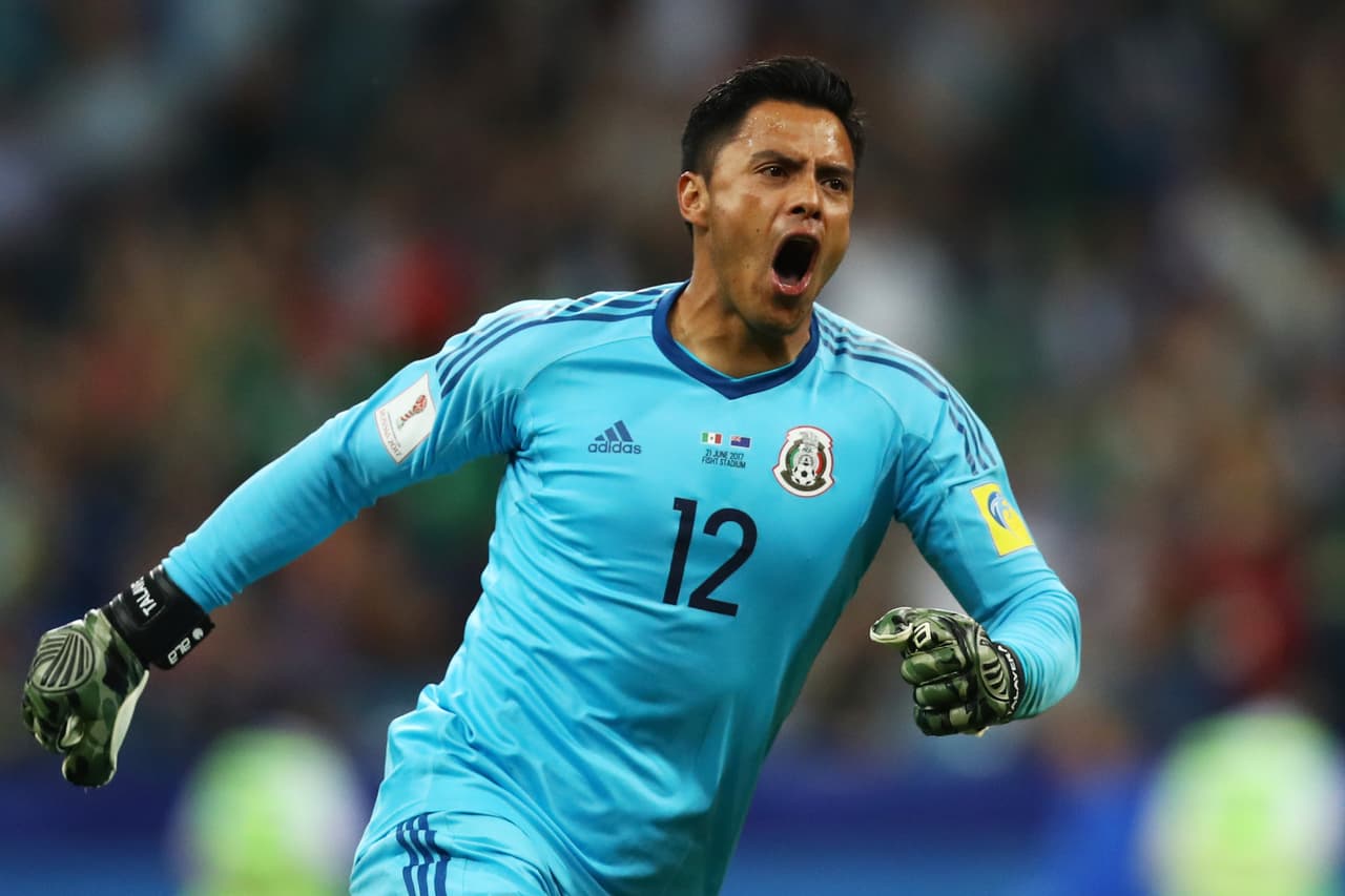 <b>Alfredo Talavera (Toluca) - </b>25 partidos jugados (seis con México), todos como titular. Recibió 17 goles y solo uno en las Eliminatorias, en el partido ante Estados Unidos. En la Copa Confederaciones también le marcó Nueva Zelanda.