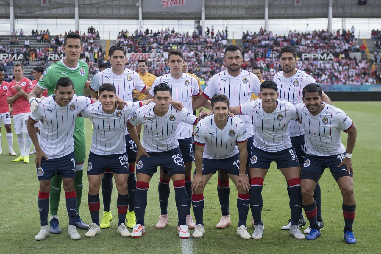 Guadalajara por su parte llegó a esta fecha con cuatro triunfos, tres empates y cinco derrotas, lo que aún lo mantiene con opciones para meterse en el grupo de los mejores ocho del torneo.