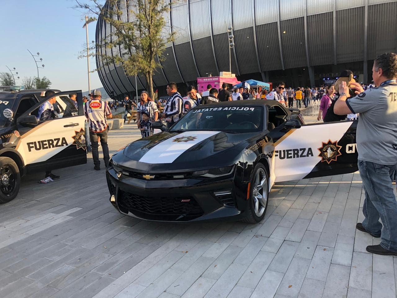 Ambiente previo al Clásico Regio en el Estadio Bancomer por la Jornada 10 del 
<a href="https://www.univision.com/deportes/futbol/liga-mx/" target="_blank">Clausura 2019</a>.