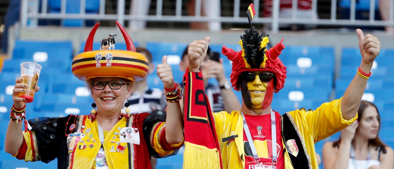 Rostov-on-don (Russian Federation), 02/07/2018.- Supporters of Belgium cheer prior to the FIFA World Cup 2018 round of 16 soccer match between Belgium and Japan in Rostov-On-Don, Russia, 02 July 2018. (RESTRICTIONS APPLY: Editorial Use Only, not used in association with any commercial entity - Images must not be used in any form of alert service or push service of any kind including via mobile alert services, downloads to mobile devices or MMS messaging - Images must appear as still images and must not emulate match action video footage - No alteration is made to, and no text or image is superimposed over, any published image which: (a) intentionally obscures or removes a sponsor identification image; or (b) adds or overlays the commercial identification of any third party which is not officially associated with the FIFA World Cup) (Mundial de Fútbol, Bélgica, Rusia, Japón) EFE/EPA/SHAWN THEW EDITORIAL USE ONLY