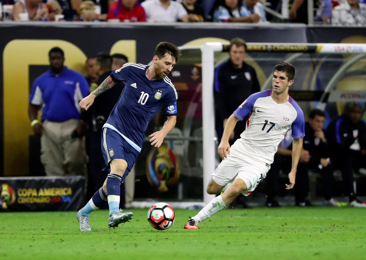 En ese partido en el NRG Stadium, Leo Messi tuvo la oportunidad de medirse ante Christian Pulisic, la máxima figura del plantel actual del Team USA.