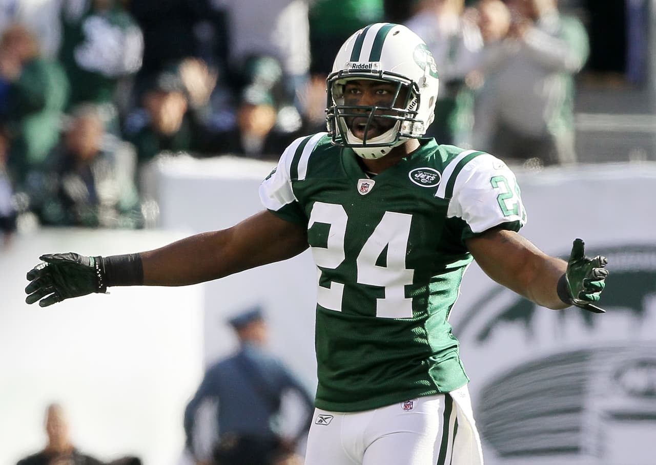 EAST RUTHERFORD, NJ - OCTOBER 31: Darrelle Revis #24 of the New York Jets reacts against the Green Bay Packers on October 31, 2010 at the New Meadowlands Stadium in East Rutherford, New Jersey. (Photo by Jim McIsaac/Getty Images)