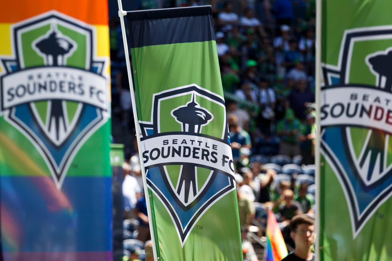 Seattle Sounders, con las ausencias de Clint Dempsey por suspensión y Obafemi Martins por lesión, recibió en casa a SJ Earthquakes.