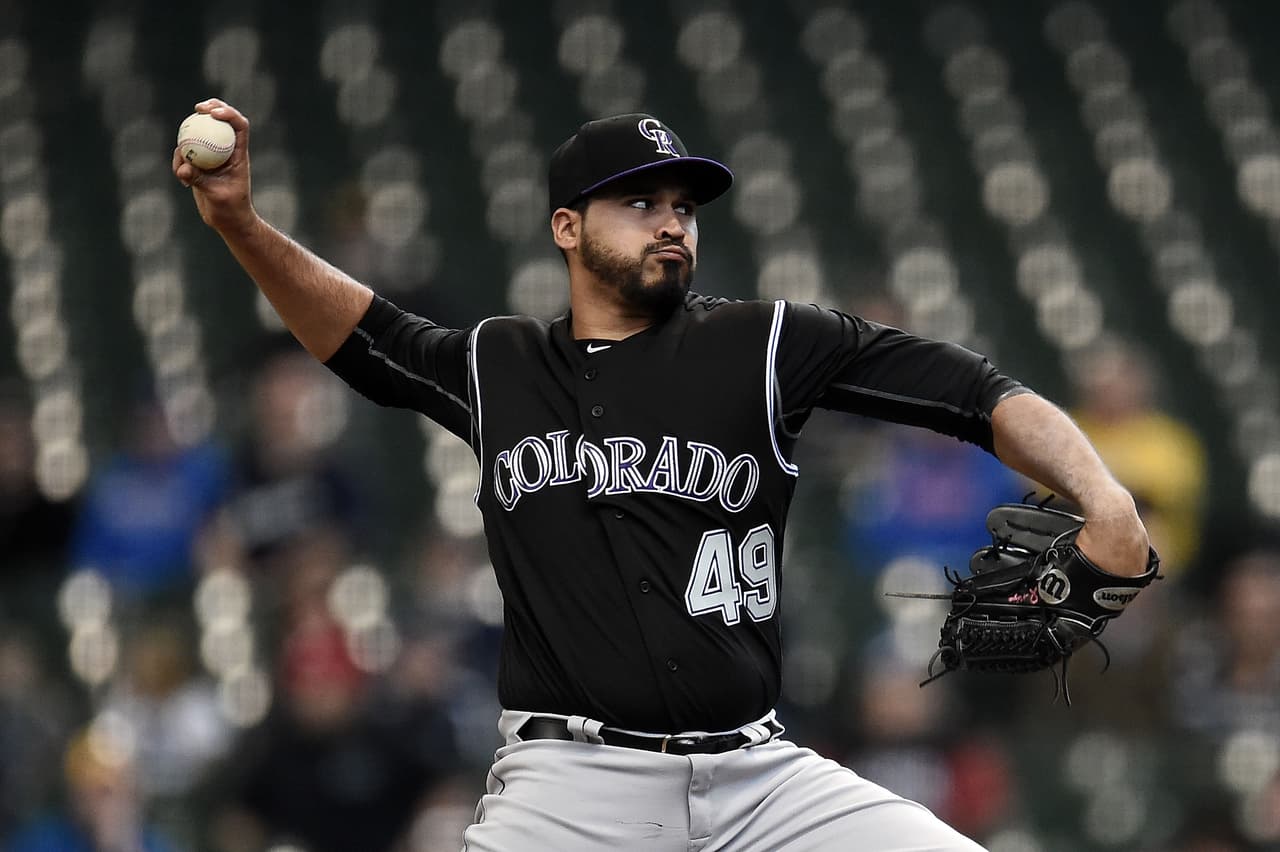 COL 2 – 1 MIL: Antonio Senzatela debutó como profesional de gran forma. Lanzó 5 entradas donde permitió 2 hits sin carreras y ponchó a 6 rivales.