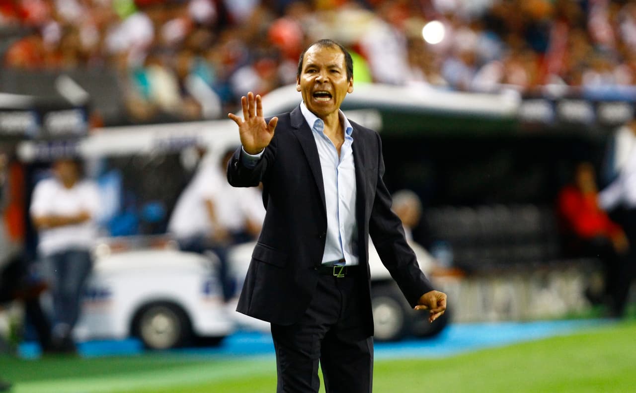 El mexicano José Guadalupe Cruz tiene más recorrido y ha sido campeón en México con el Atlante de la Liga MX en 2007 y de la Liga de Campeones de la Concacaf en 2009 y con Puebla de la Copa en 2015.