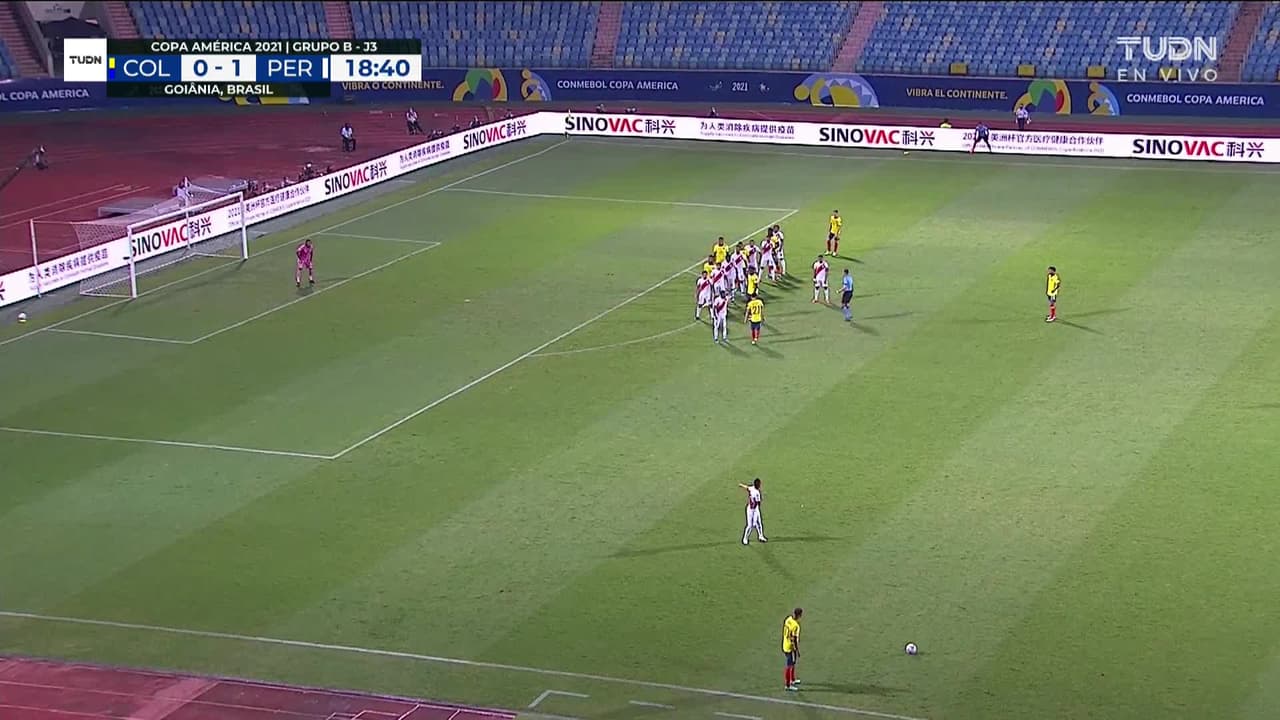 ¡TIRO ATAJADO! disparo por John Medina.