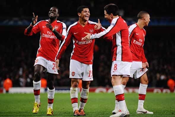 Arsenal ganó 2-0 y aseguró su pase a los octavos de final.