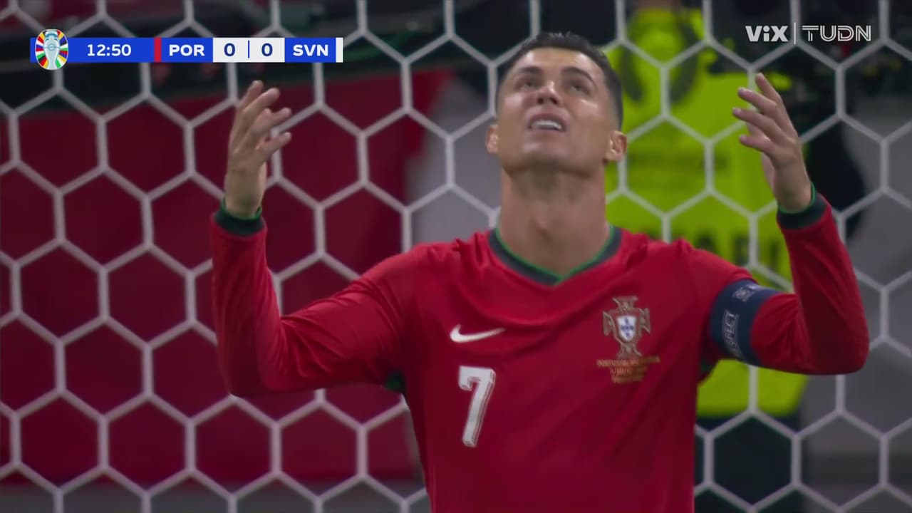 ¡Ronaldo se quedó a nada del remate y Portugal se lamenta!