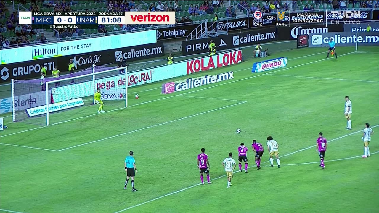 ¡GOL!  anota para Pumas UNAM. Guillermo Martínez