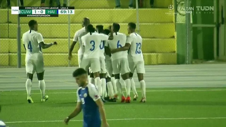 ¡GOOOL! Elson Hooi anota para Curaçao