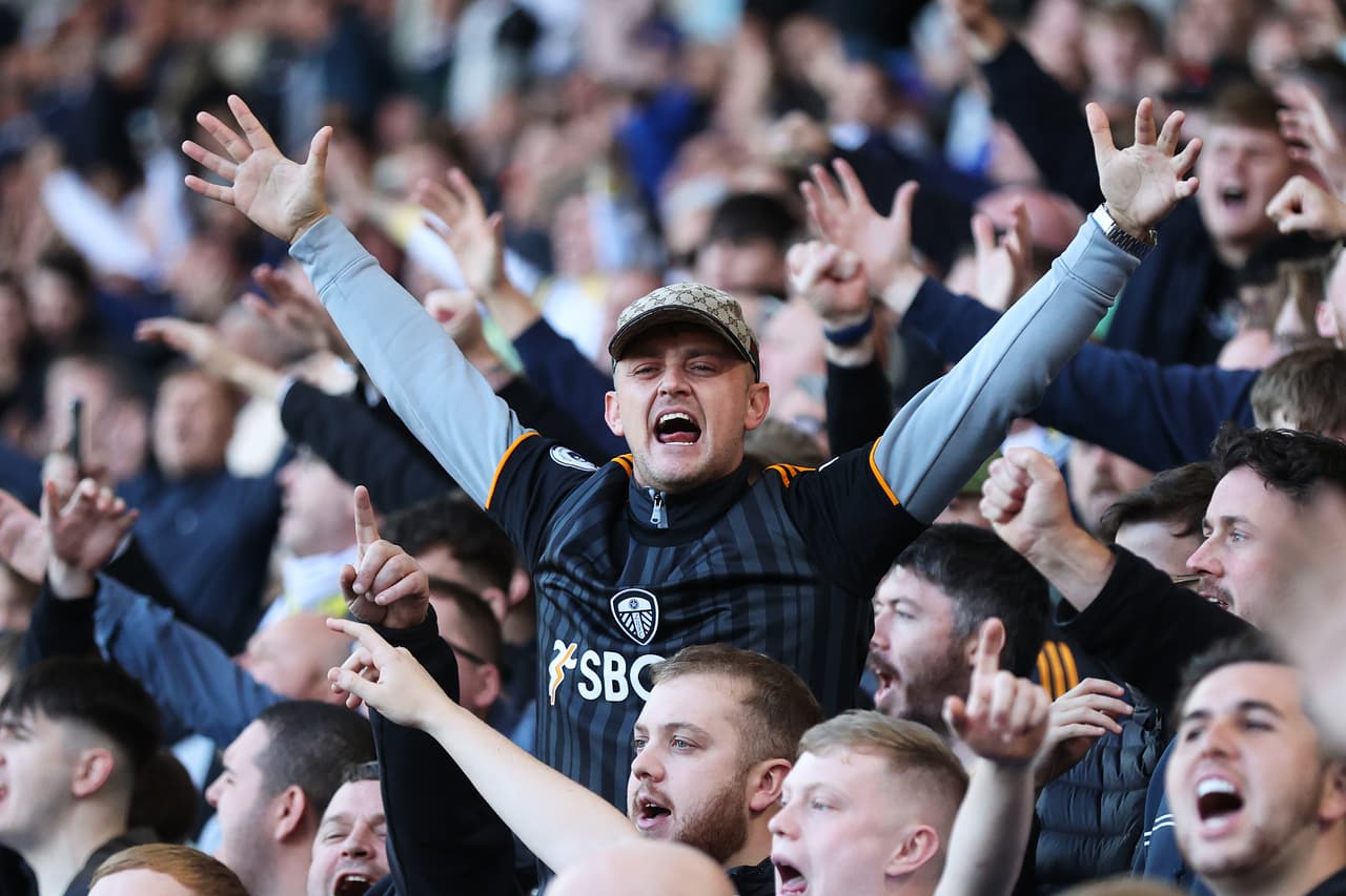 La fanáticada británica sabe que los domingos son sagrados porque son de Premier League.