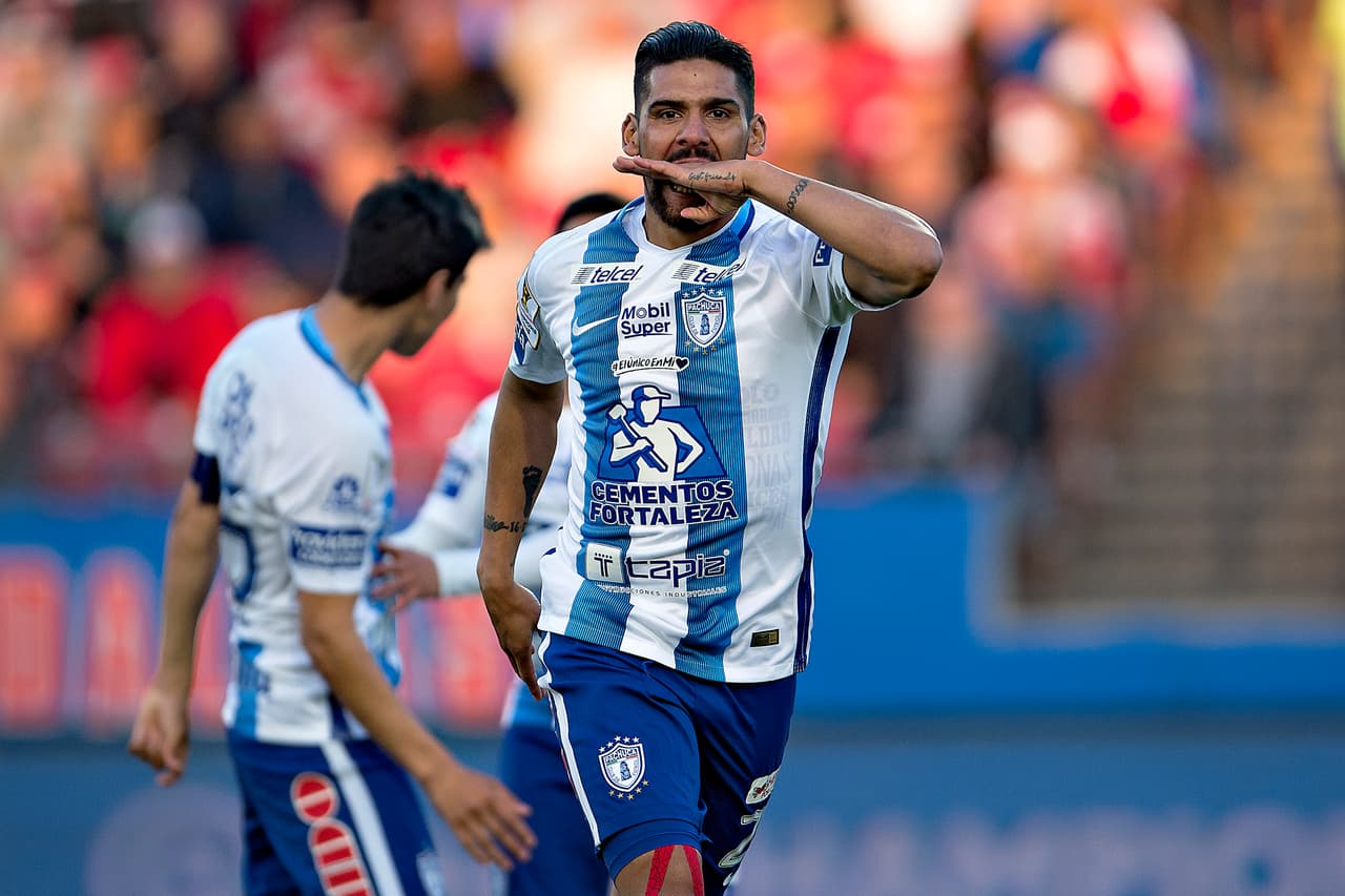 Pachuca muy pronto se fue arriba en el marcador con gol de Franco Jara al minuto 3 del primer tiempo.