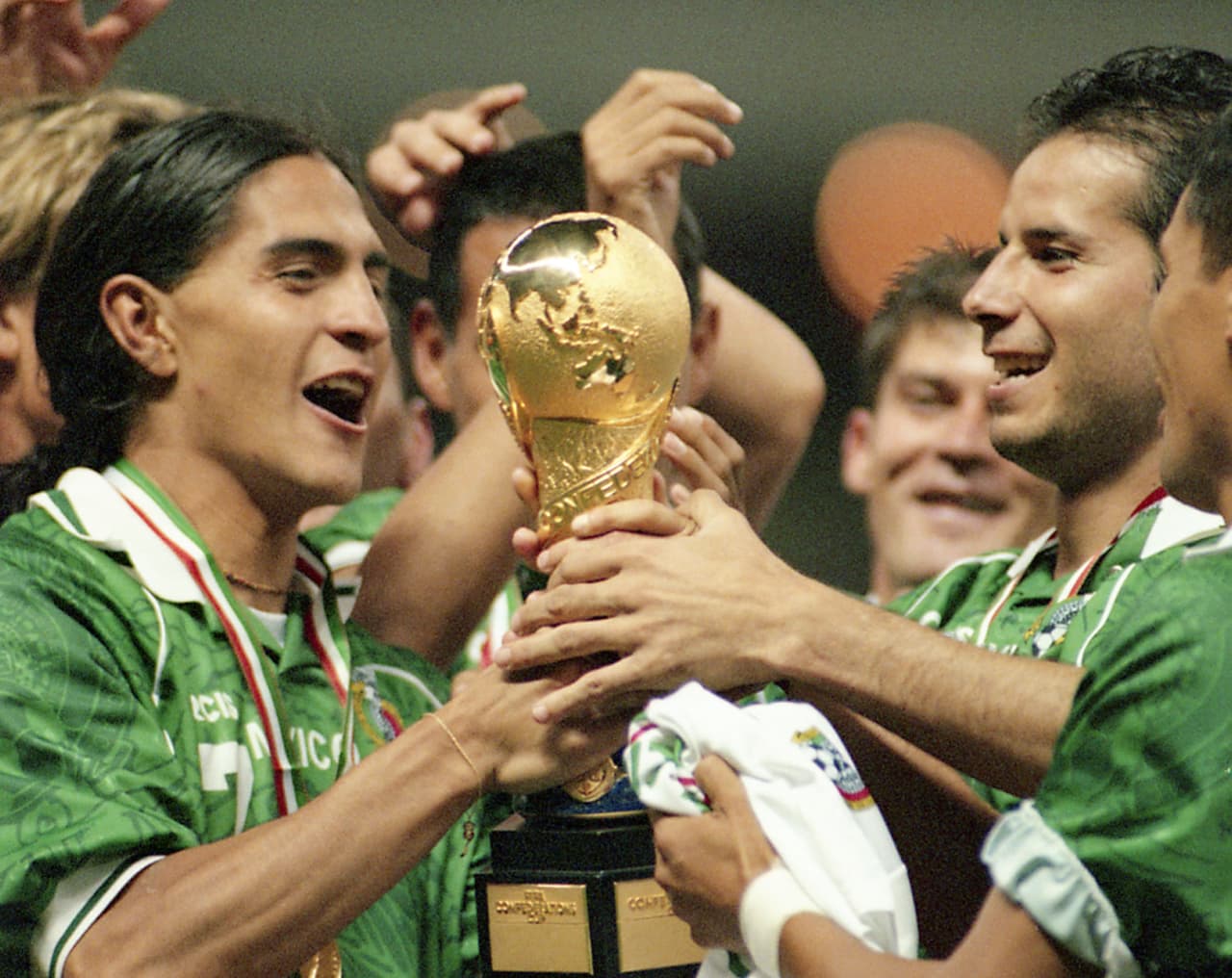 Alemania o Chile se unirán a la gloria que otros países ya han vivido en la historia de la Copa Confederaciones, que en su octava edición desde que tiene este nombre tendrá un cuarto país que vivirá el privilegio de ser campeón.