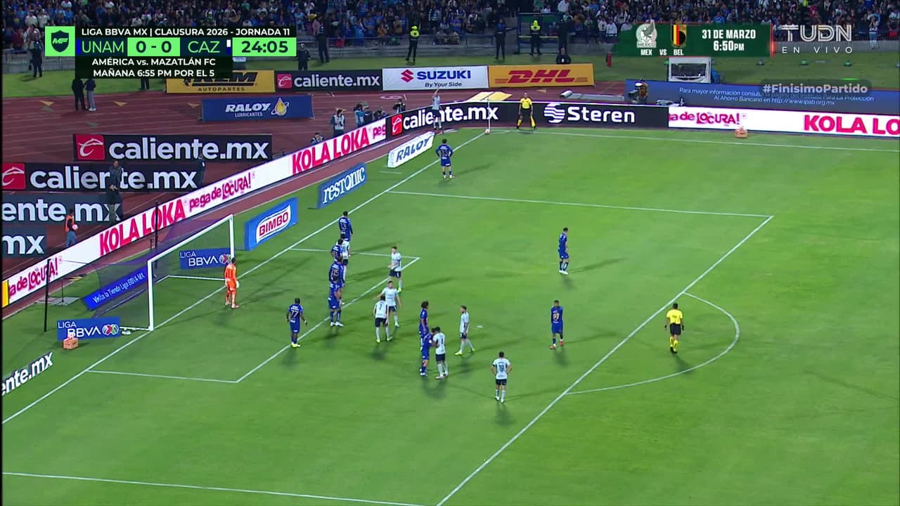 ¡TIRO ATAJADO! disparo por Nicolás Ibáñez.