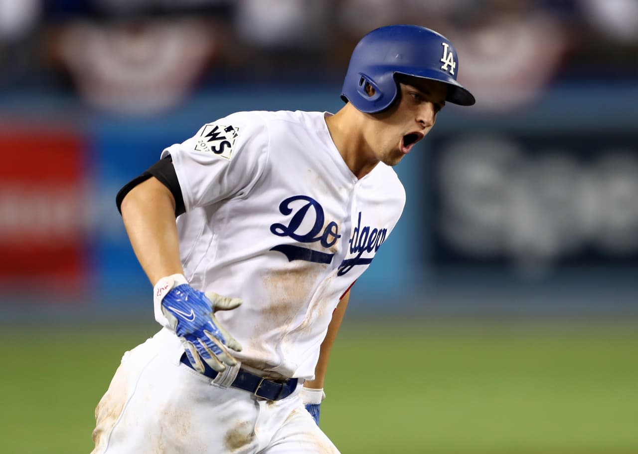 Corey Seager conectó un lanzamiento de Verlander para volarse la barda con Chris Taylor en los senderos. Tras 6 entradas los Dodgers ganaban 3 - 1 y parecía que el bullpen angelino terminaría el trabajo.